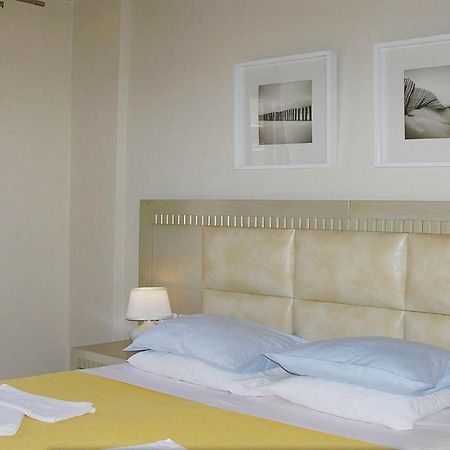 Utopia Parga Exterior photo