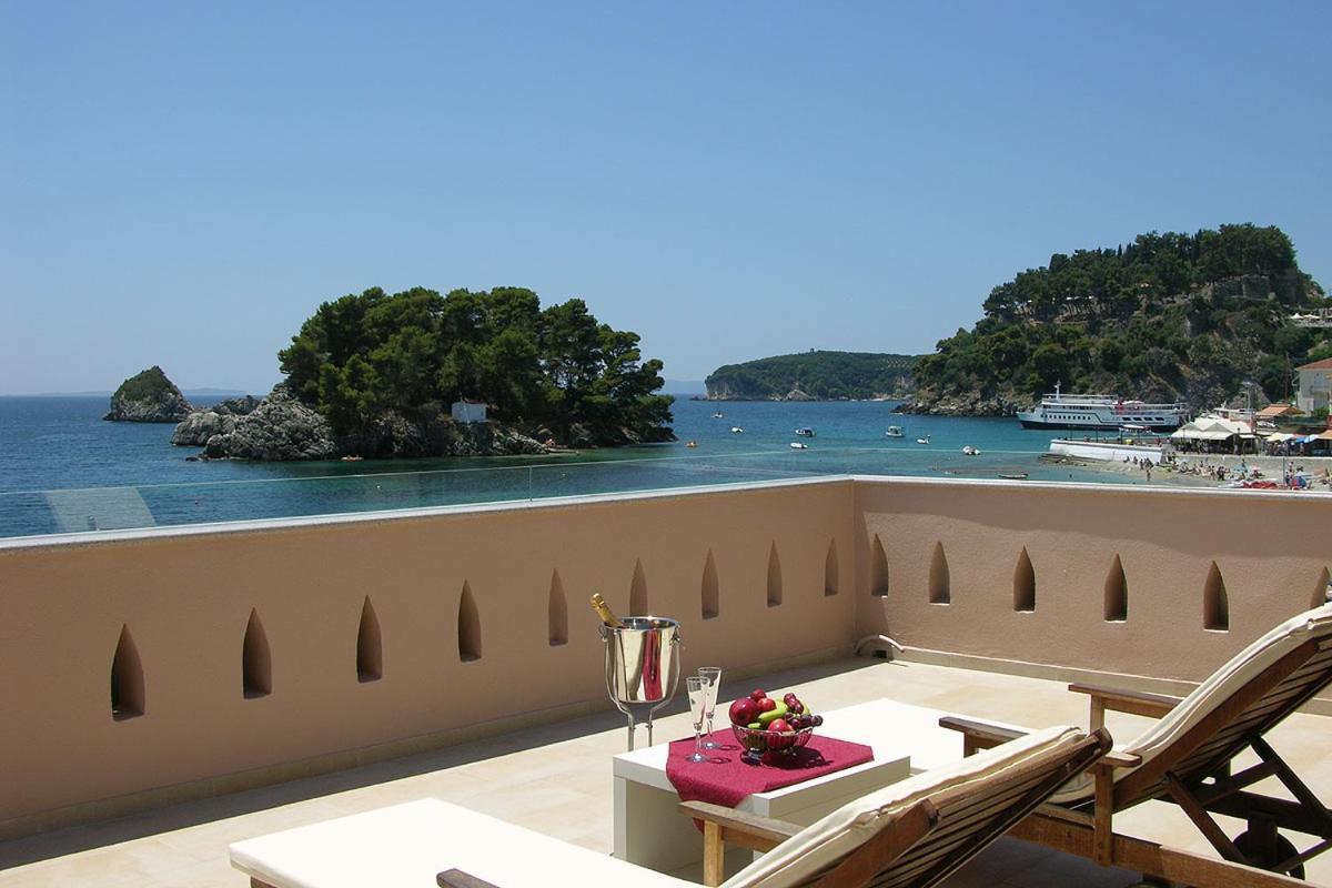 Utopia Parga Exterior photo