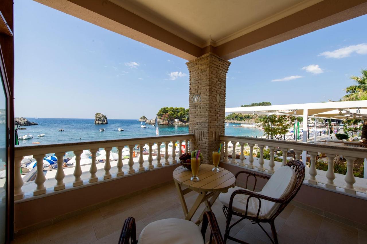 Utopia Parga Exterior photo